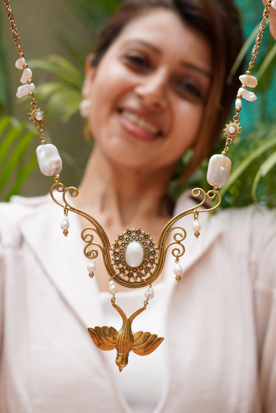 Nadaan parindey pearl necklace - Image 6