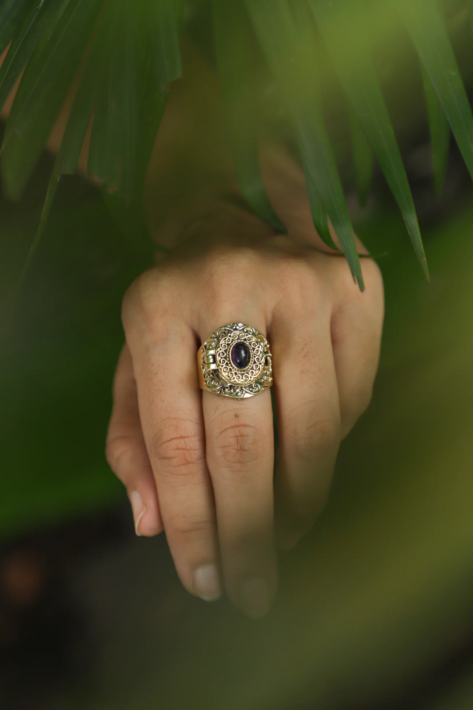Amethyst brass poison ring. Adjustable. 7-9 - Image 4