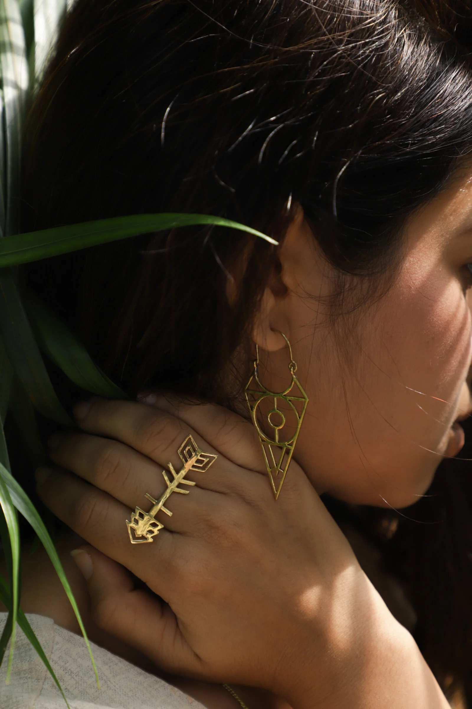 Cupids arrow brass ring. Adjustable. Size 5-8 - Image 3