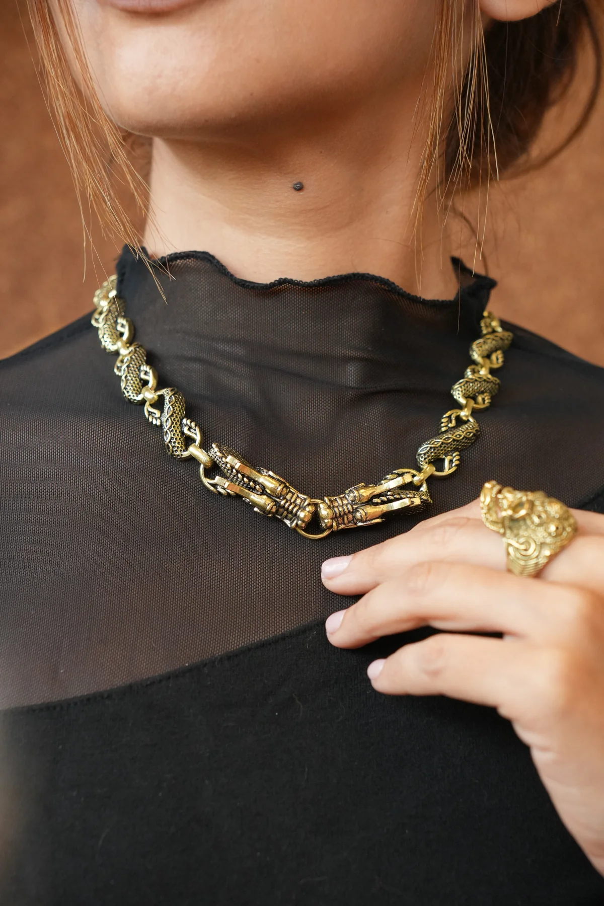 Dragon’s kiss chain