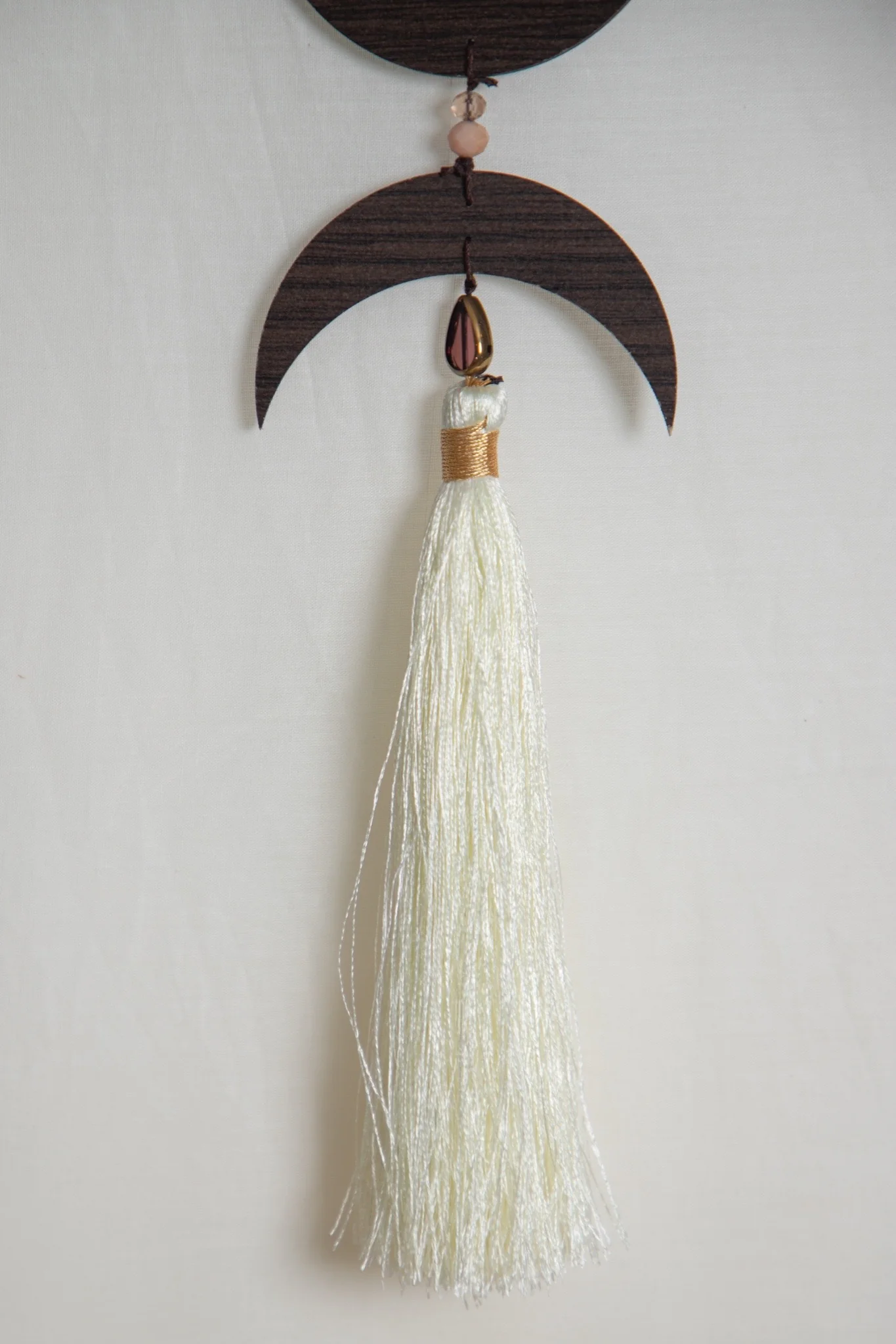 Hamsa wooden tassel hanging. - Image 3
