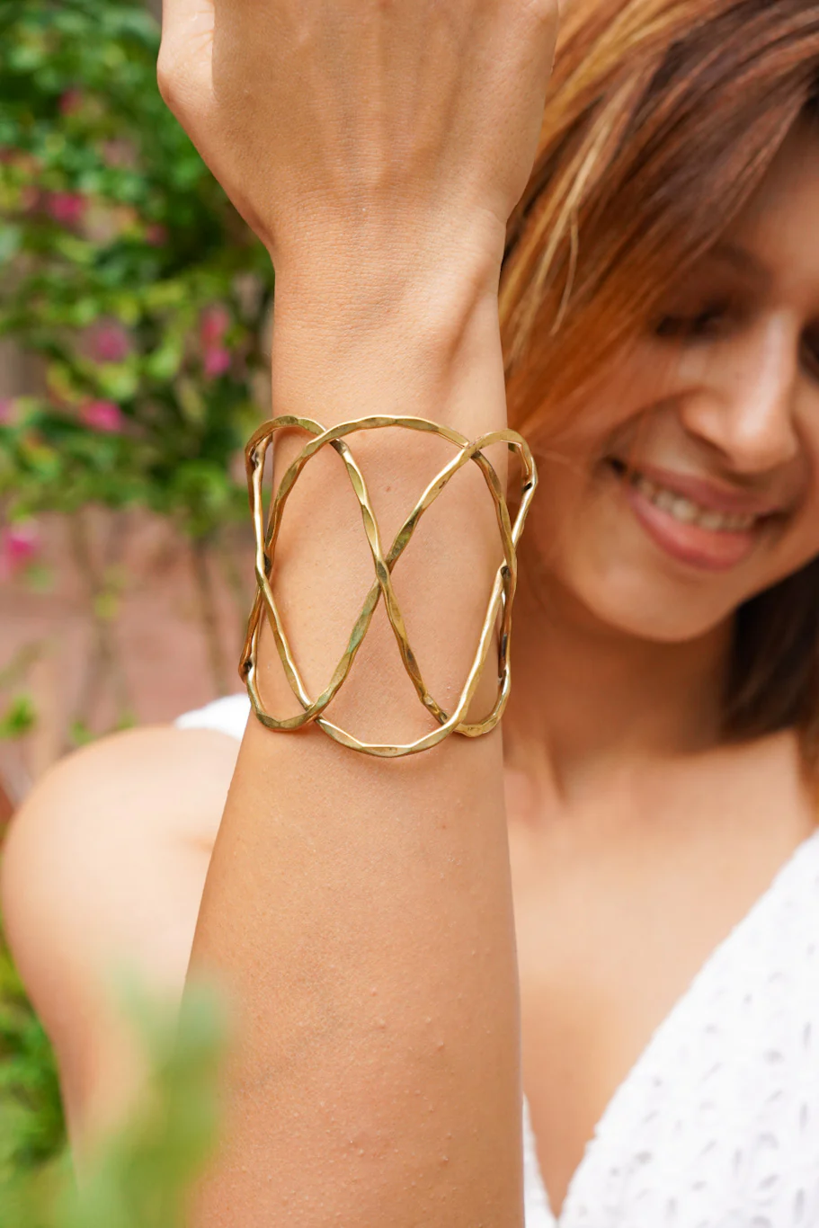 Infinity loop brass bangle - Image 3