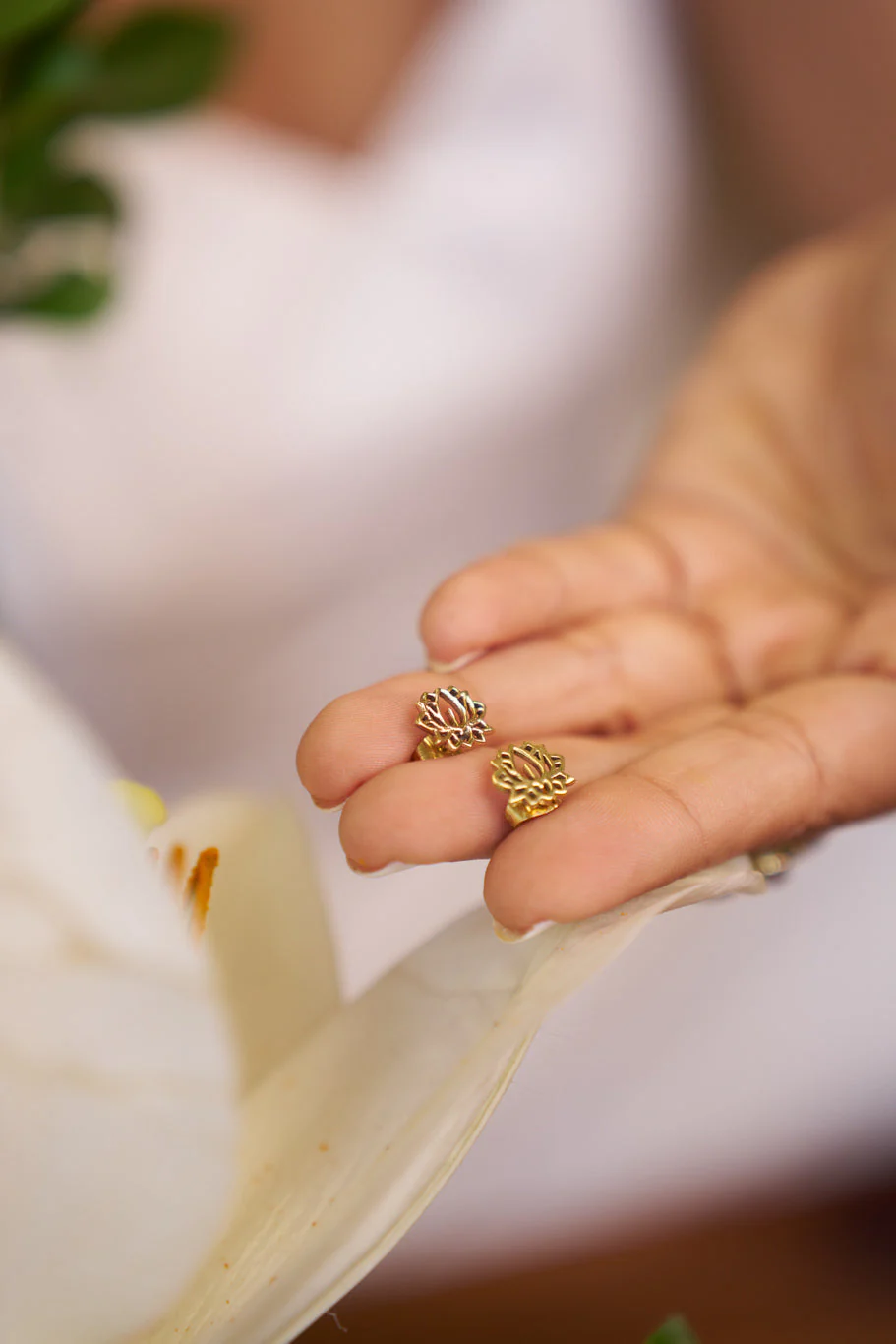 Lotus brass studs - Image 3