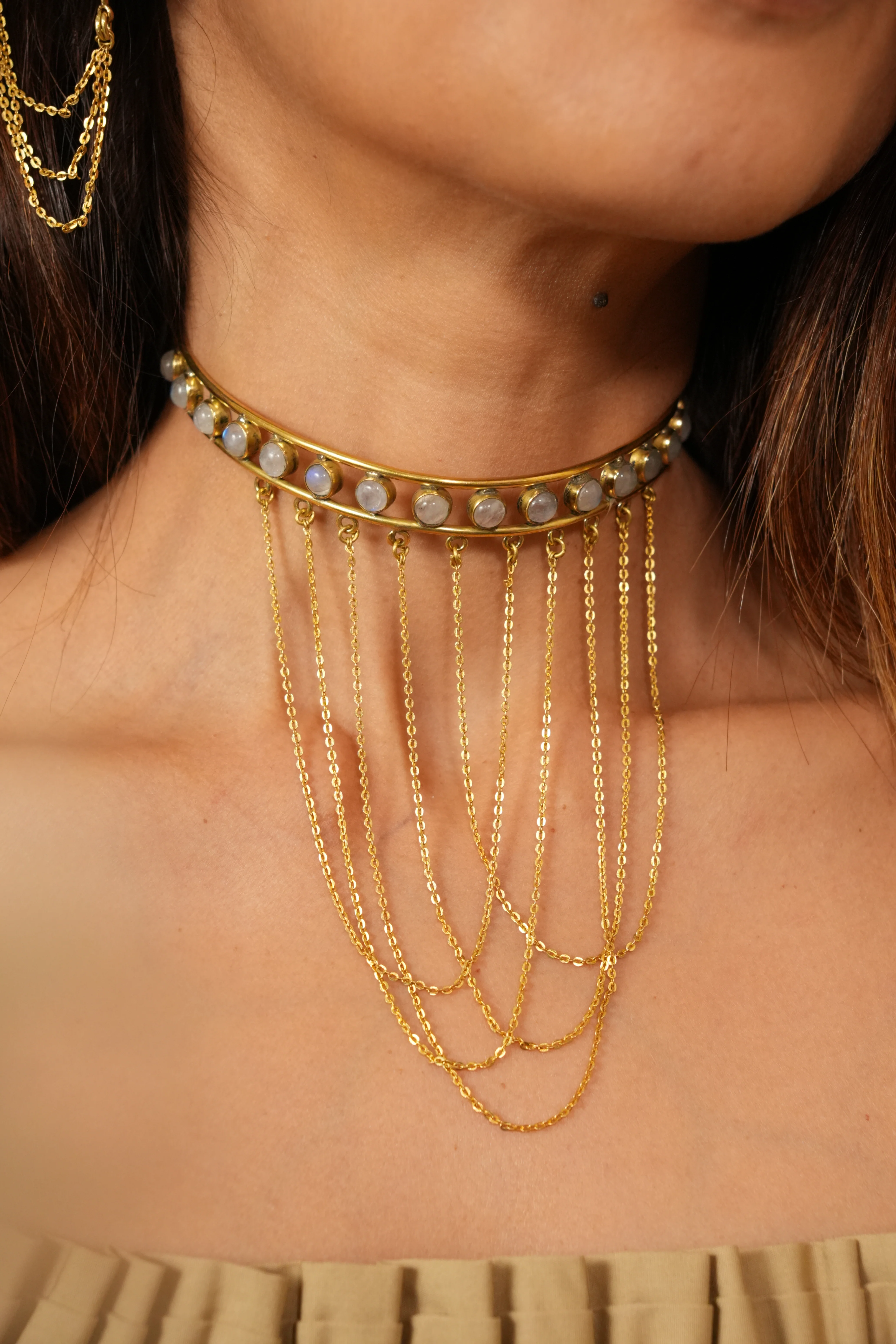 Nova Dangling Choker Necklace