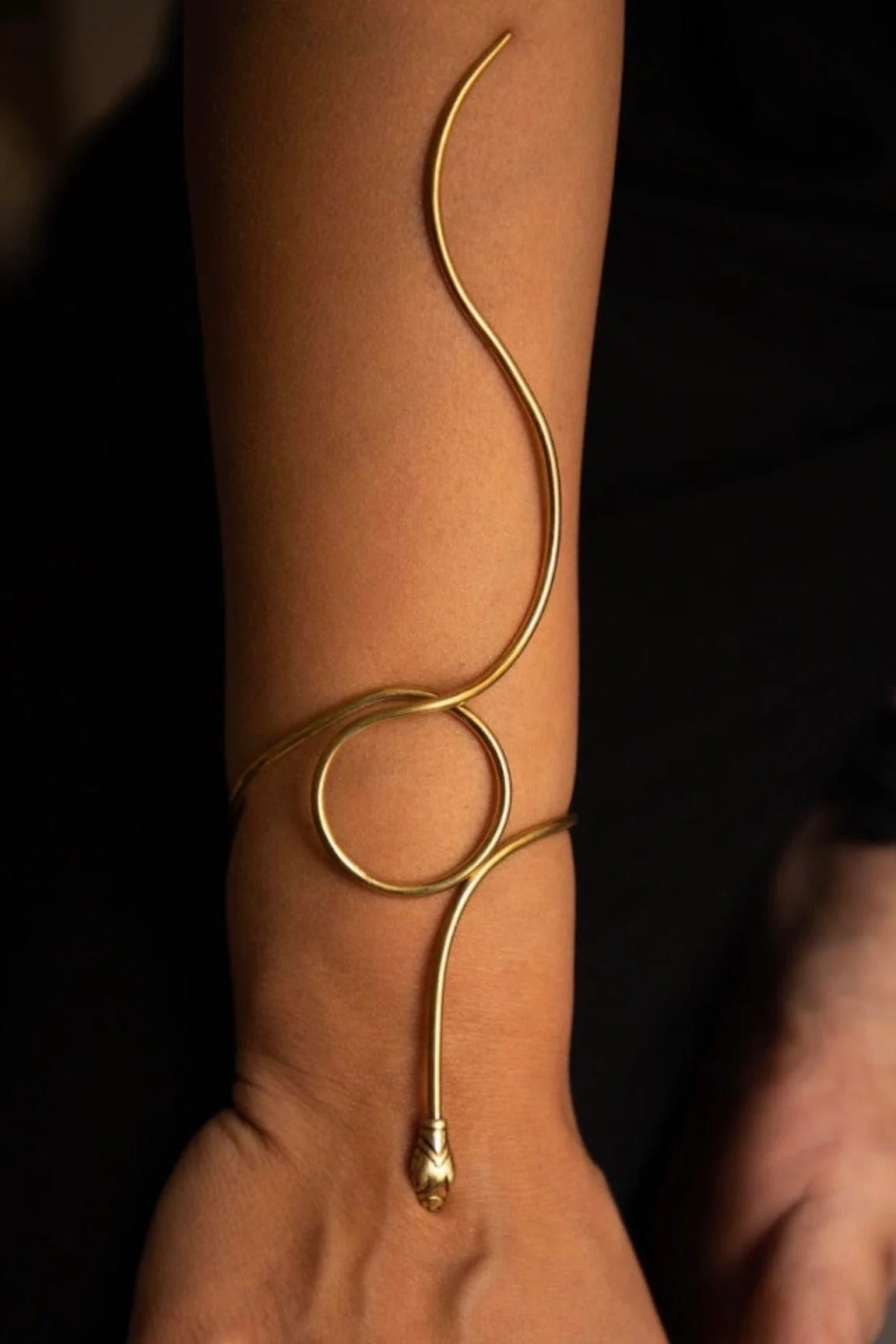 Snake brass handcuff - Image 5