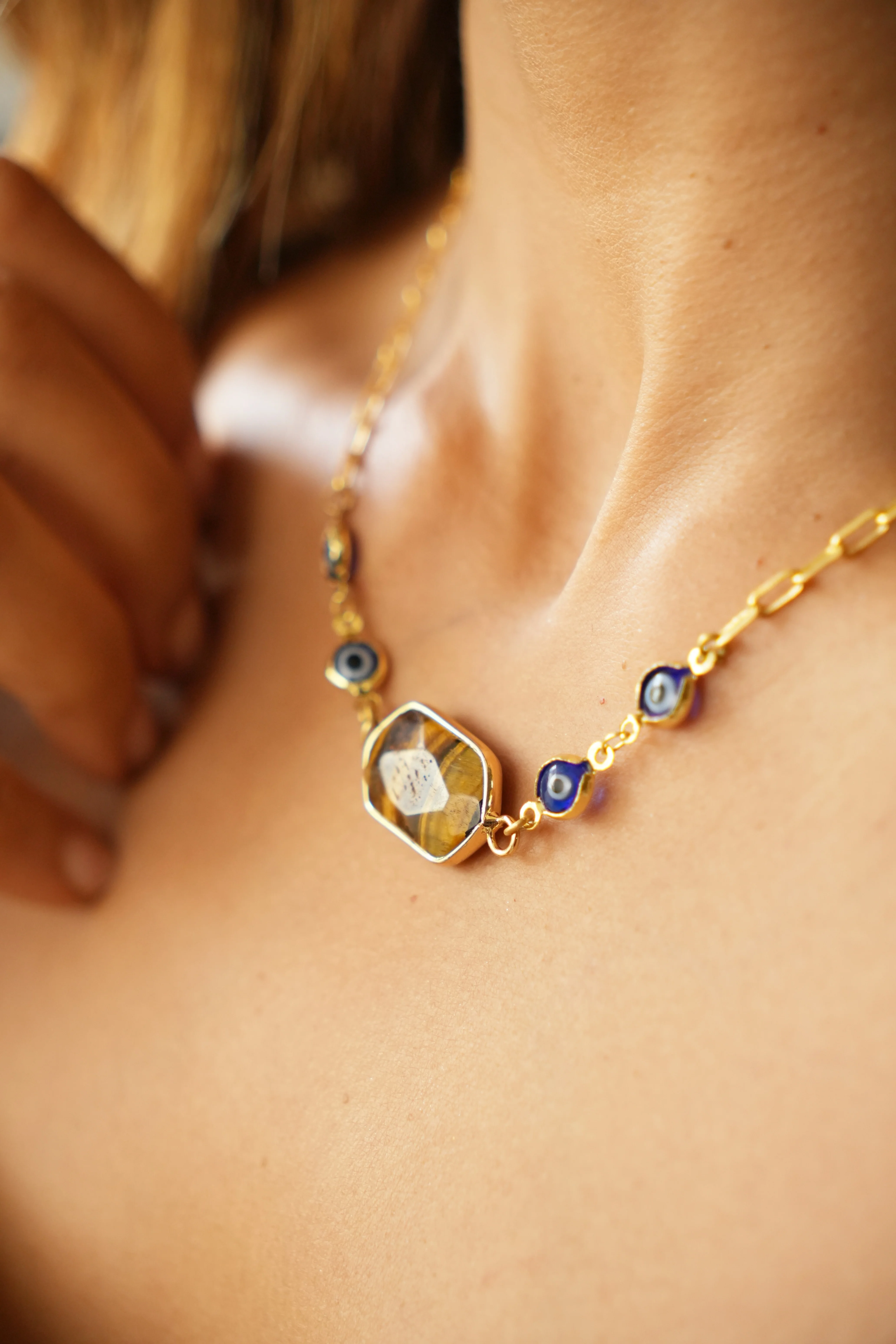 Tiger eye box with Evil eye short necklace - Image 3