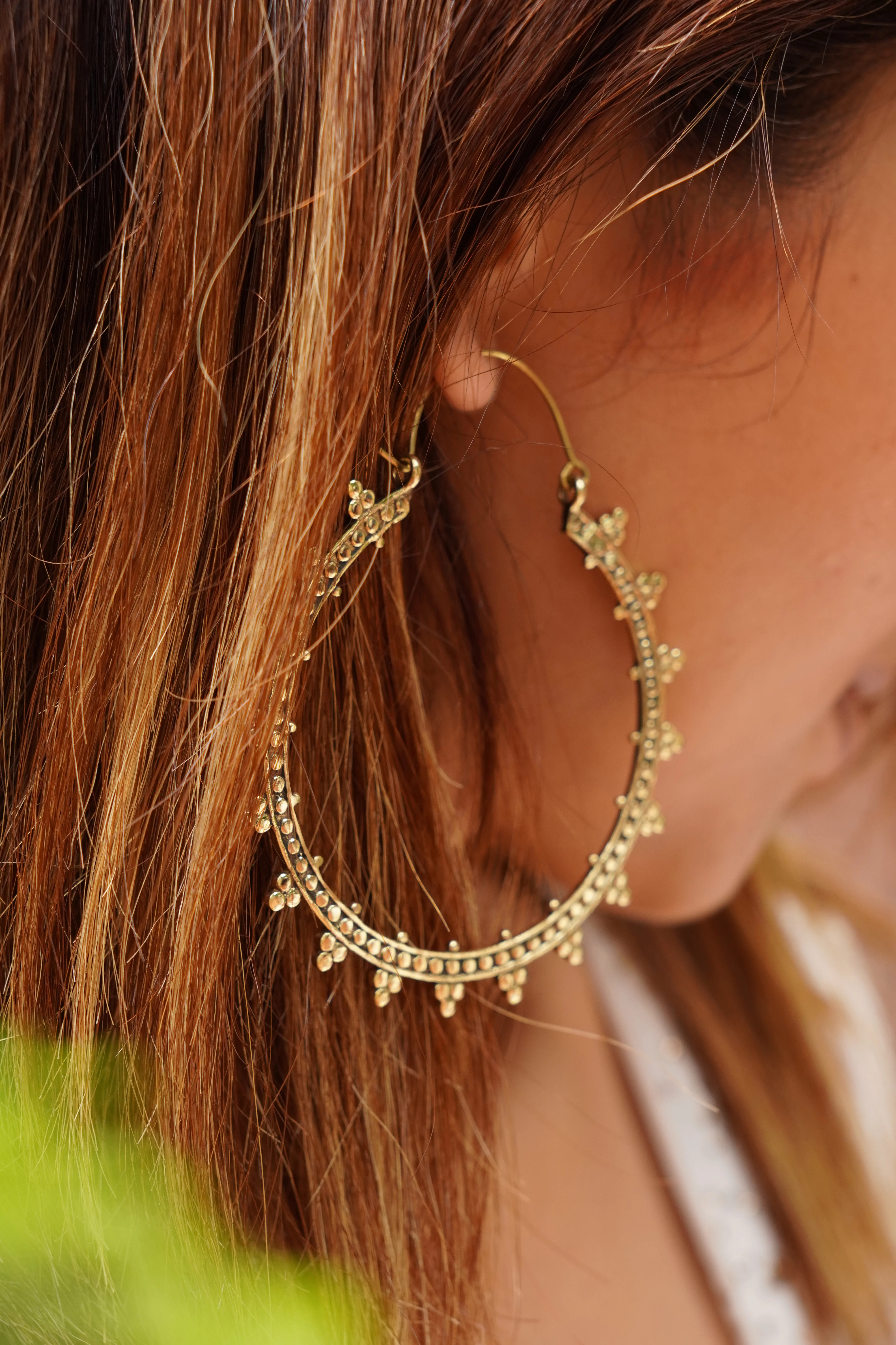 Tribal brass hoops - Image 2