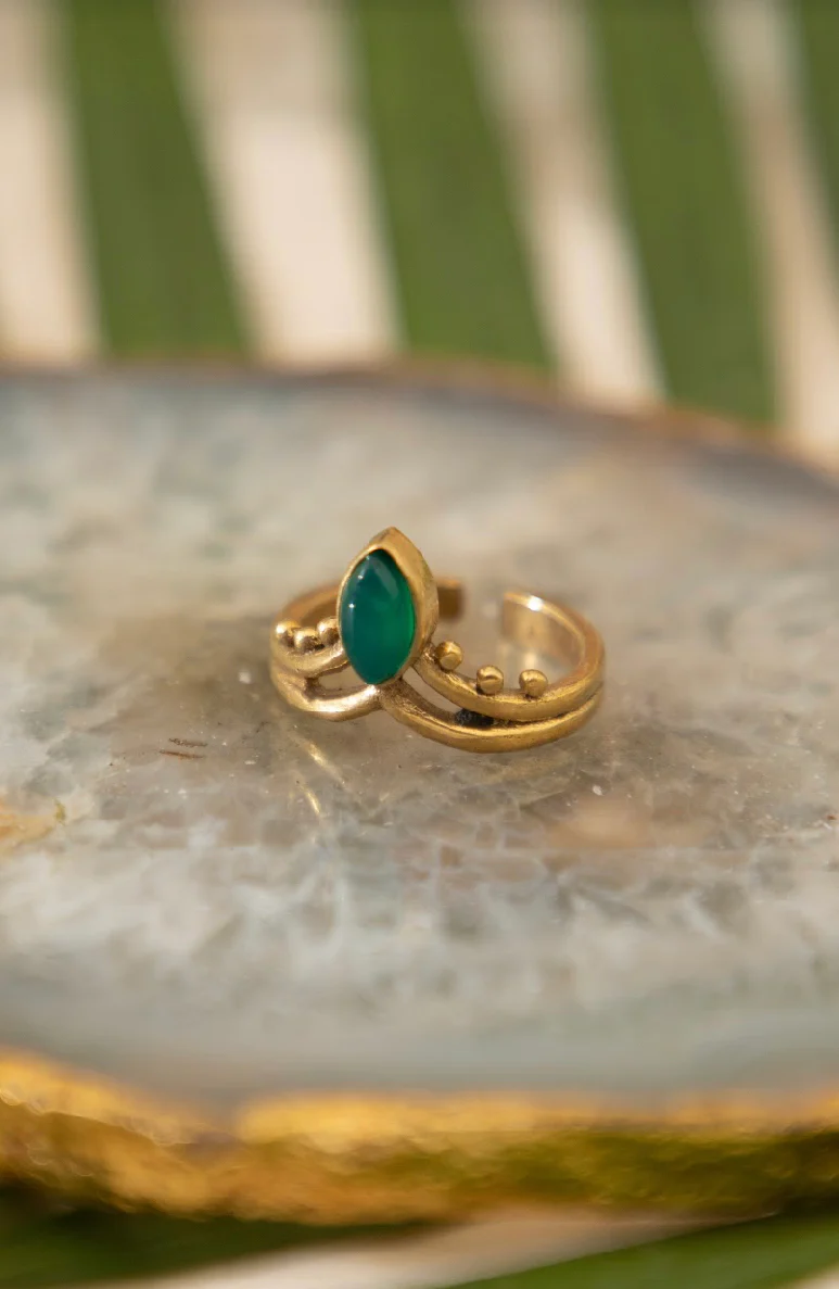 Vanki Brass Ring in green onyx. Adjustable. Size 5-7 - Image 3